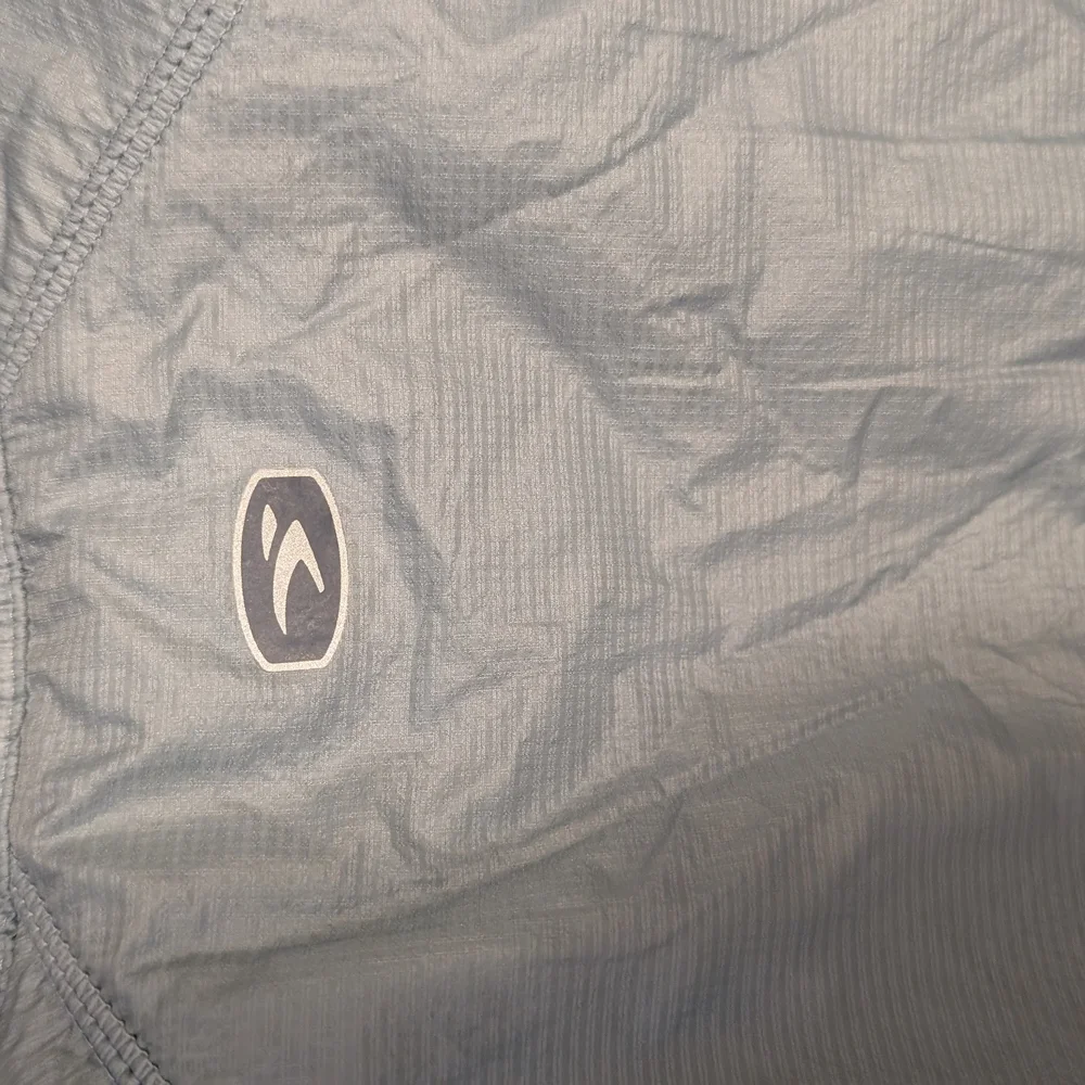 Sugoi Two-Tone Performance Jacket - Picture 8 of 9